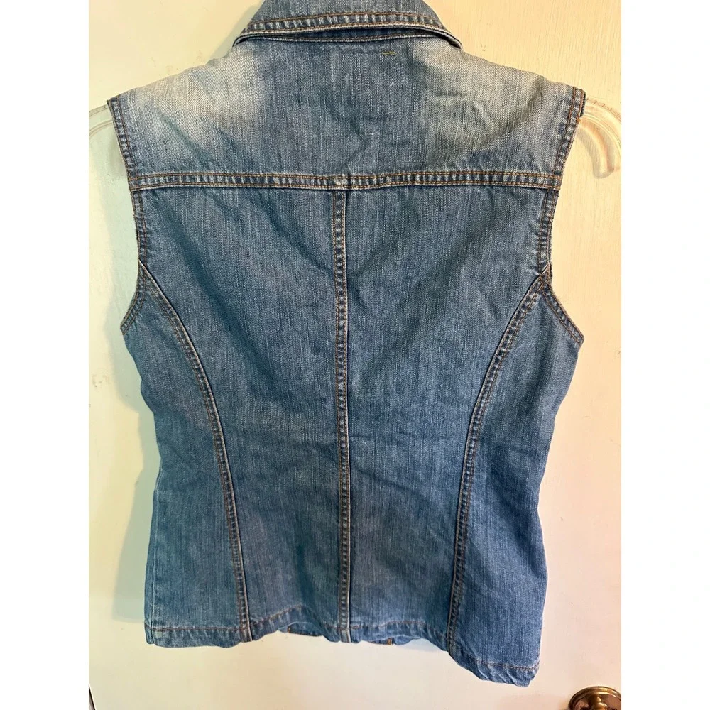 Comfort‎ Denim Juniors XL Blue Denim Vest Floral Lined Sleeveless Jacket NWT